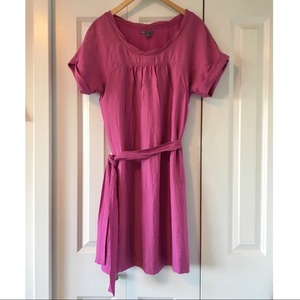 GAP bright pink belted short sleeve dress